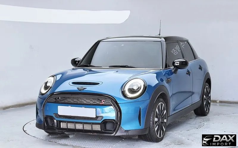 Mini Cooper Classic Launch Pack