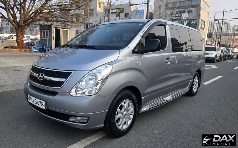 Hyundai Starex 12-Seater Wagon