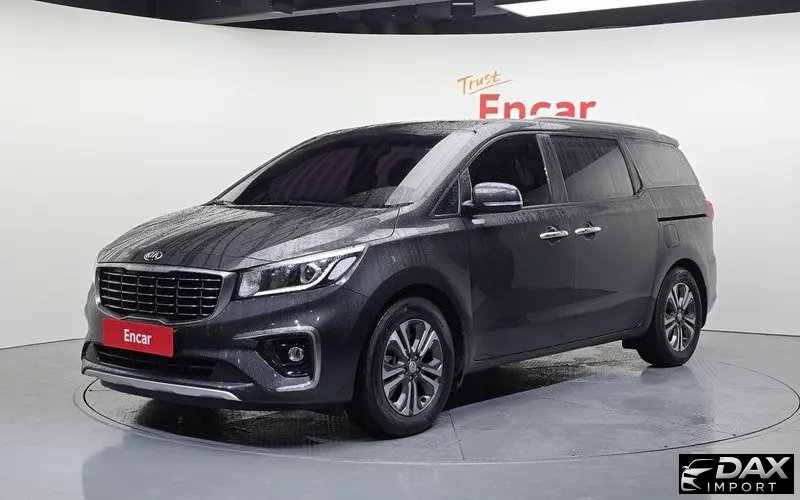 Kia Canival 9-Seater Luxury