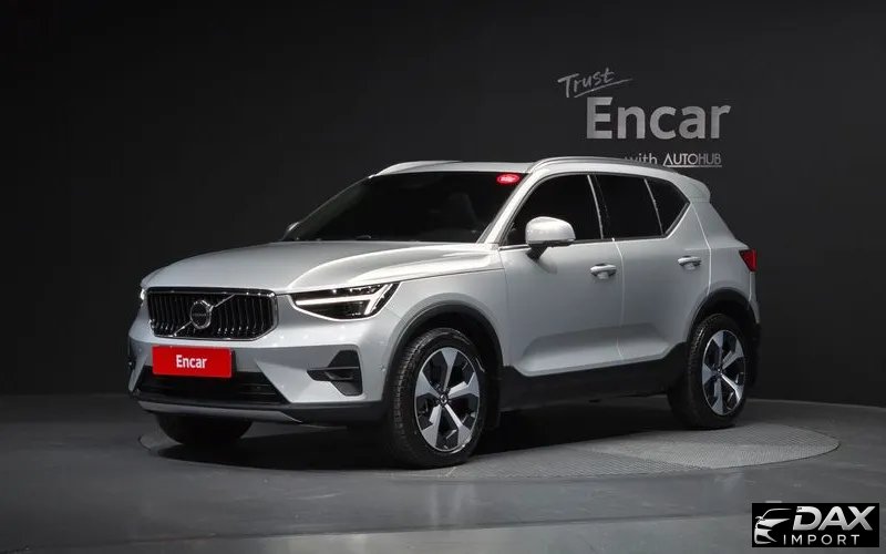Volvo XC40 B4 Ultra Bright