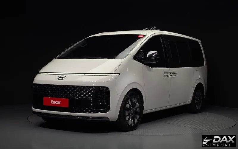 Hyundai Staria Lounge 9-Seater