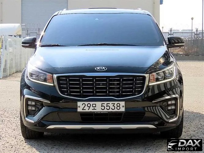 Kia Canival 7-Seater Limousine