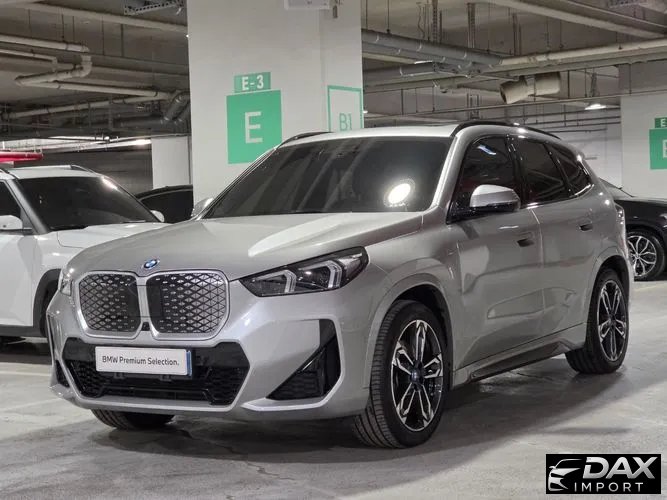 BMW iX1 xDrive 30 M Sport