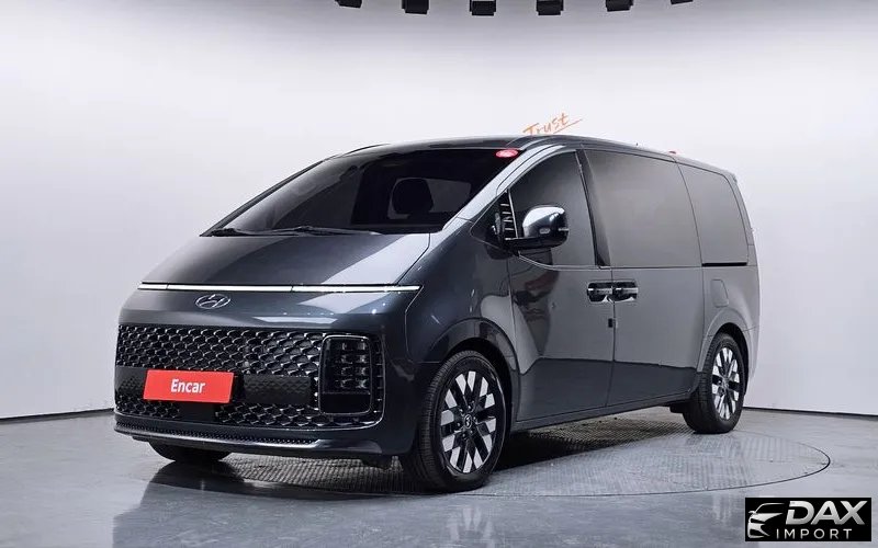 Hyundai Staria 4WD Lounge 9-Seater