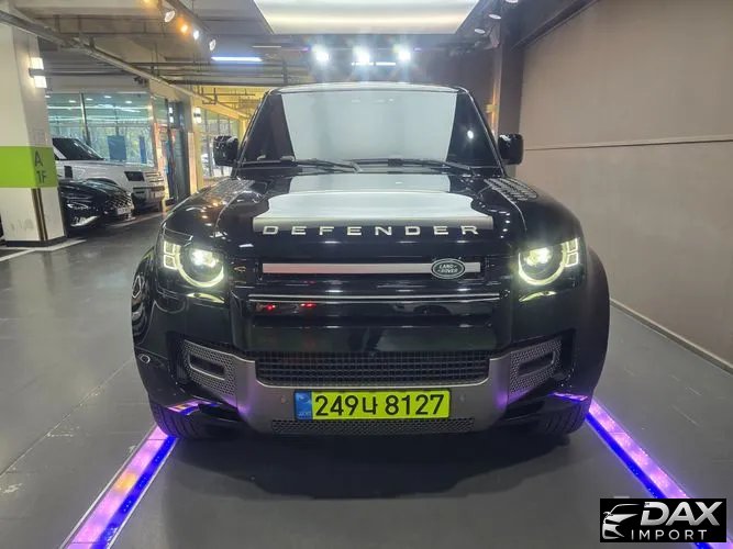 Land Rover Defender 110 P300 X-Dynamic SE