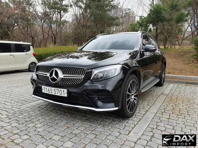 Mercedes-Benz GLC-Class GLC300 4MATIC AMG Line