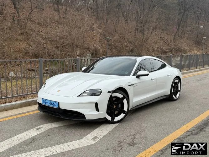 Porsche Taycan Base