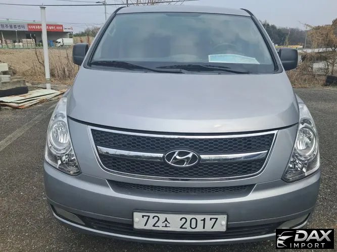 Hyundai Starex 12-Seater Wagon