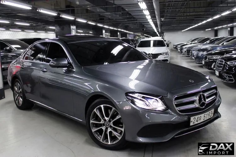 Mercedes-Benz E-Class E300 4MATIC Avnatgarde