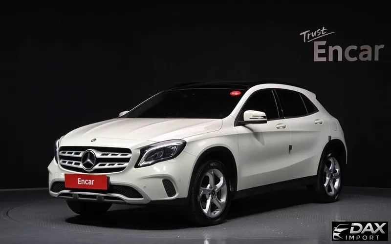 Mercedes-Benz GLA-Class GLA220