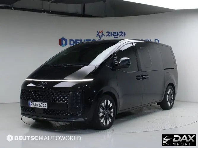 Hyundai Staria 4WD Lounge 9-Seater