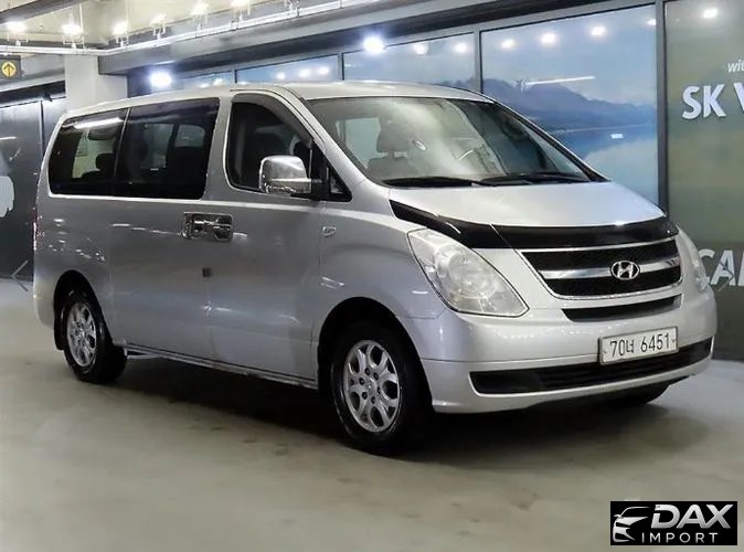 Hyundai Starex 12-Seater Wagon