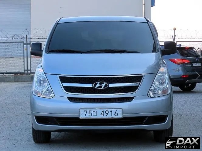Hyundai Starex 12-Seater Wagon