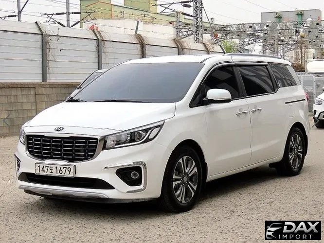Kia Canival 9-Seater Luxury