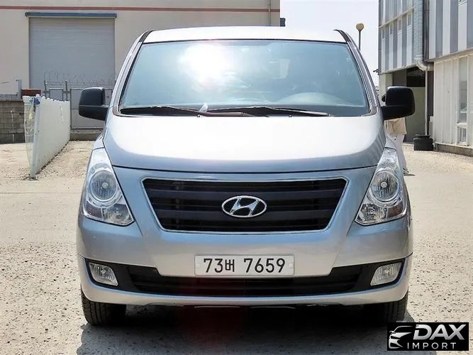 Hyundai Starex 12-Seater Wagon