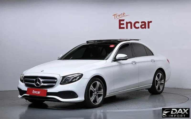 Mercedes-Benz E-Class E300 4MATIC Avnatgarde