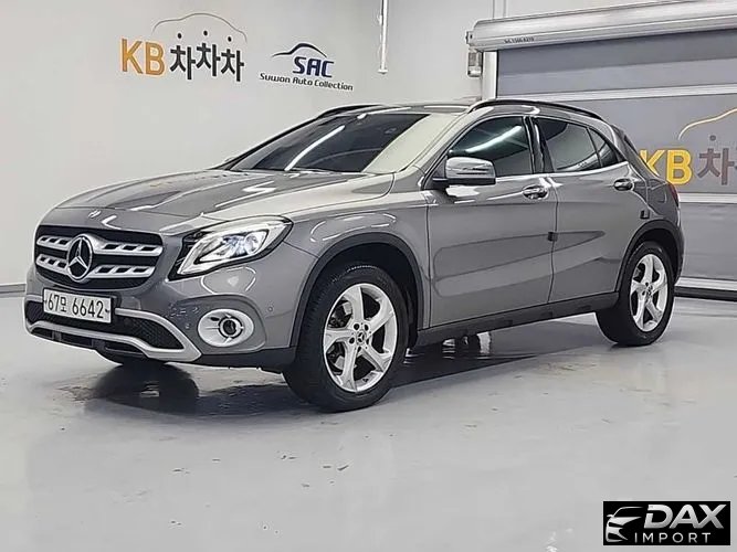 Mercedes-Benz GLA-Class GLA220