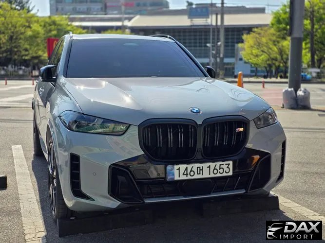 BMW X5 M60i