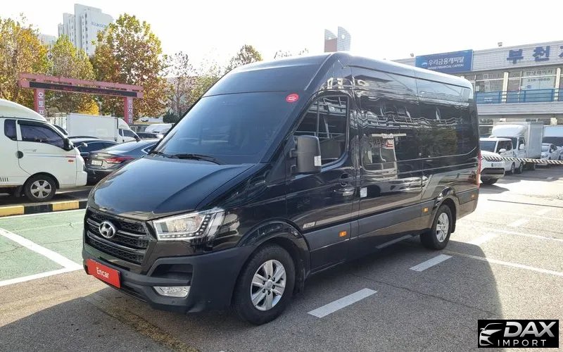 Hyundai Solati 11-Seater