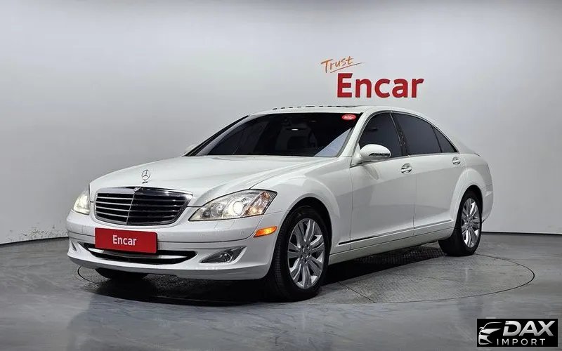 Mercedes-Benz S-Class S550