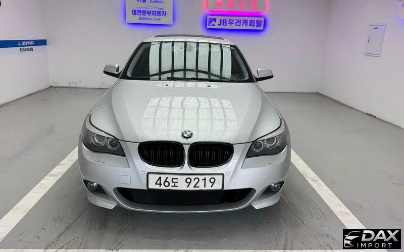 BMW 5-Series 528i Sedan SE