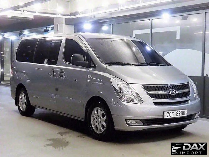 Hyundai Starex 11-Seater Wagon