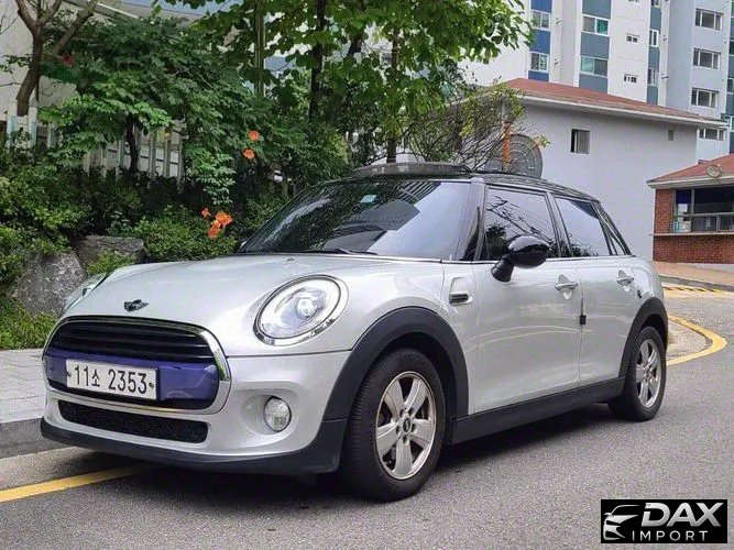 Mini Cooper 5Door Mid