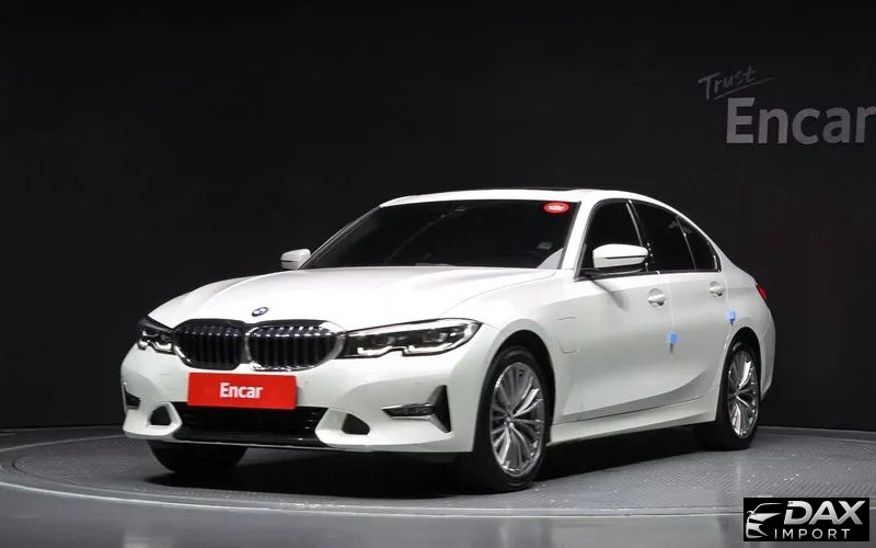 BMW 3-Series 330e Luxury