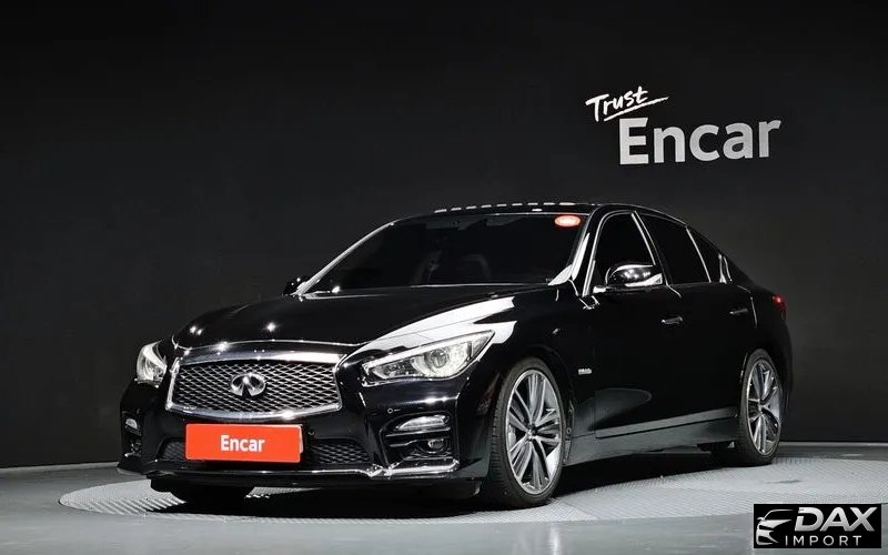 Infiniti Q50 3.5 Hybrid Hi-Tech