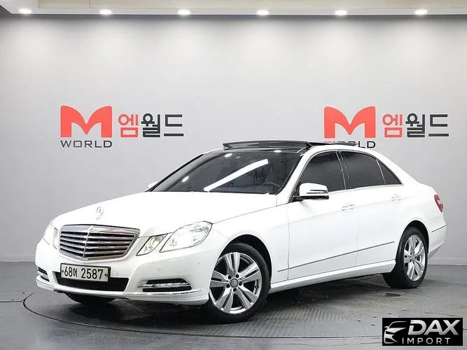 Mercedes-Benz E-Class E300 Elegance