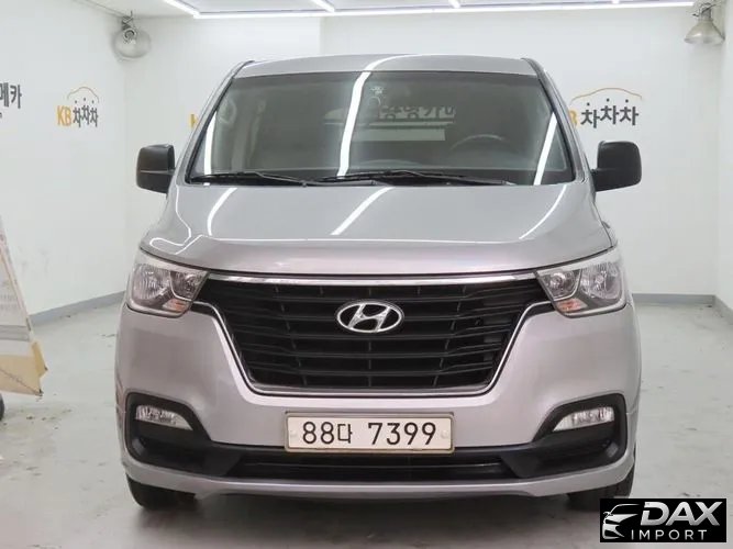 Hyundai Starex Van 5-Seater