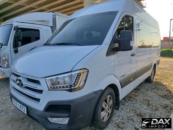 Hyundai Solati 15-seater