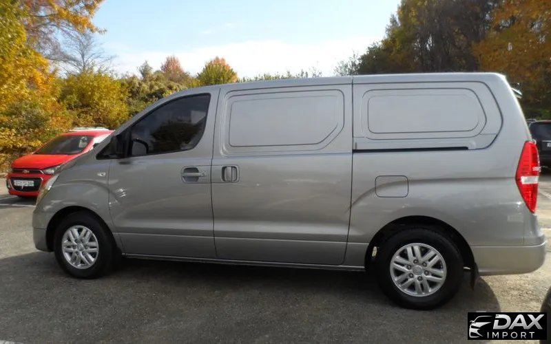 Hyundai Starex 3-Seater VAN