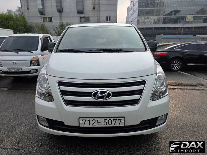Hyundai Starex 12-Seater Wagon