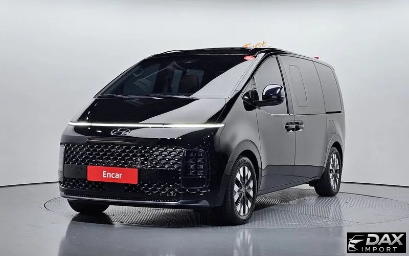 Hyundai Staria 4WD Lounge 9-Seater