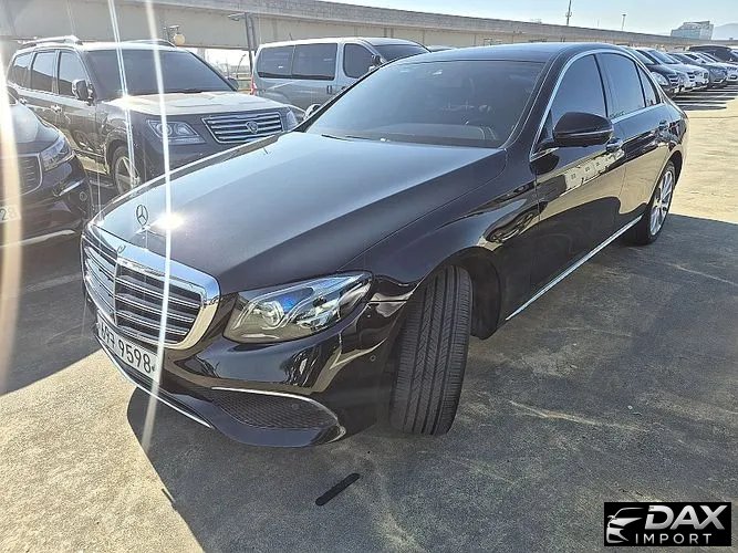 Mercedes-Benz E-Class E300 4MATIC Exclusive