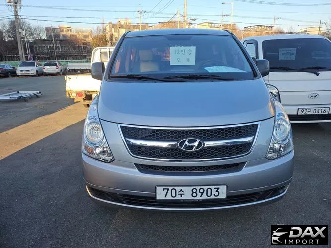 Hyundai Starex 12-Seater Wagon