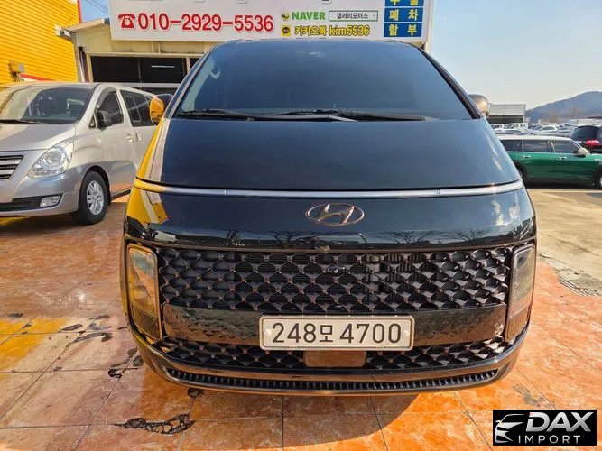 Hyundai Staria 4WD Lounge 9-Seater