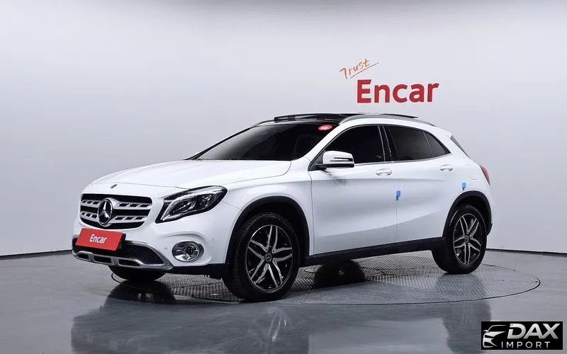 Mercedes-Benz GLA-Class GLA220 Premium