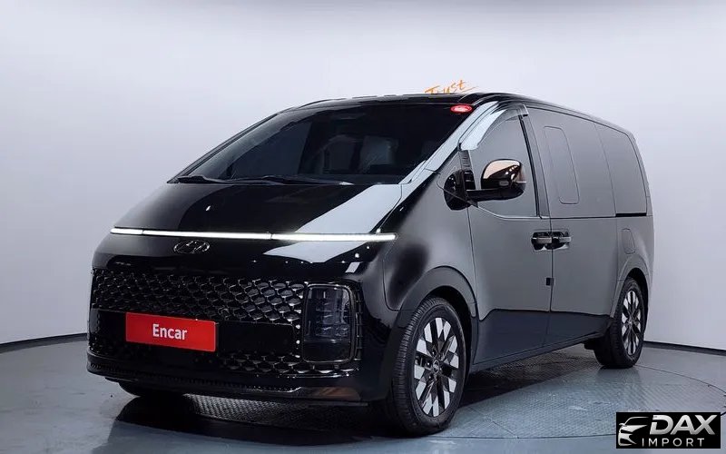 Hyundai Staria 4WD Lounge 9-Seater