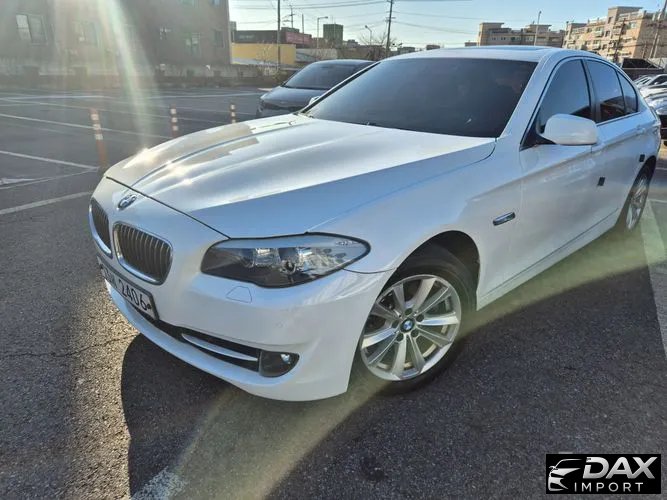 BMW 5-Series 523i