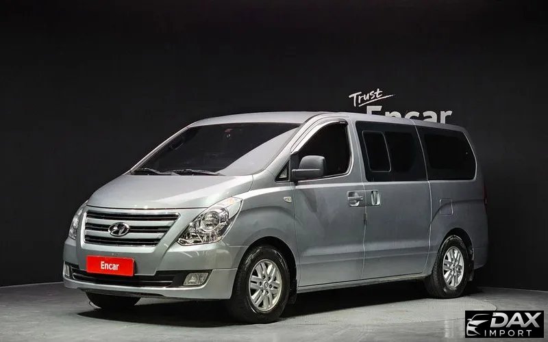 Hyundai Starex 12-Seater Wagon