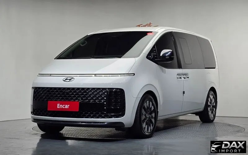 Hyundai Staria 4WD Lounge 9-Seater