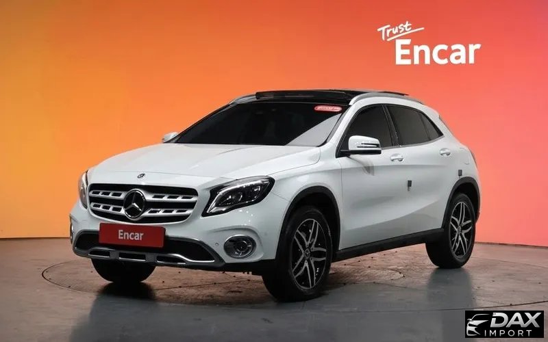 Mercedes-Benz GLA-Class GLA220 Premium