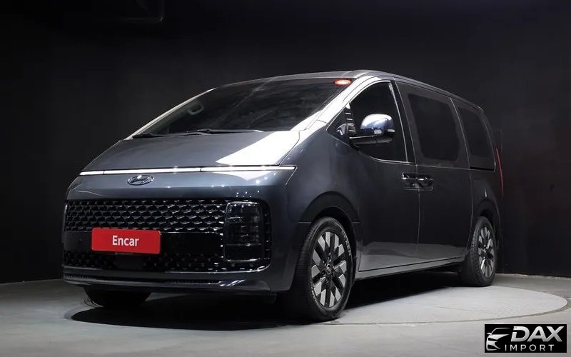 Hyundai Staria Lounge 9-Seater