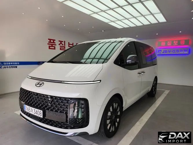 Hyundai Staria 4WD Lounge 9-Seater