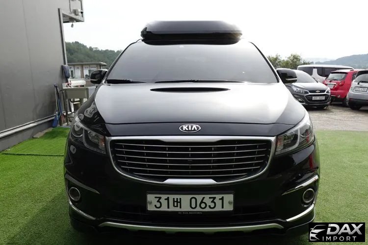 Kia Canival 9-seater Hi-Limousine