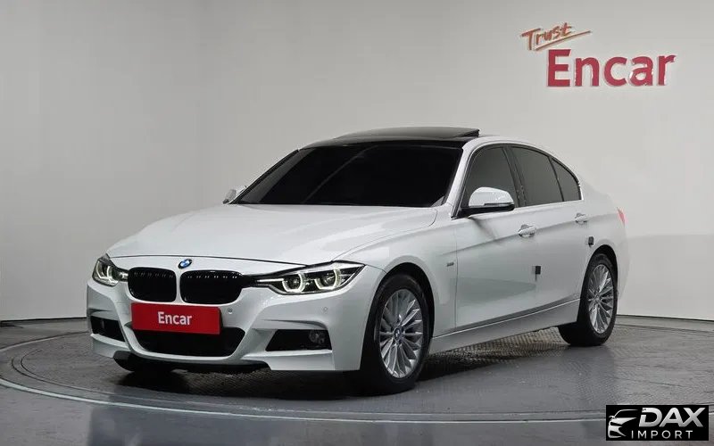 BMW 3-Series 320i Luxury