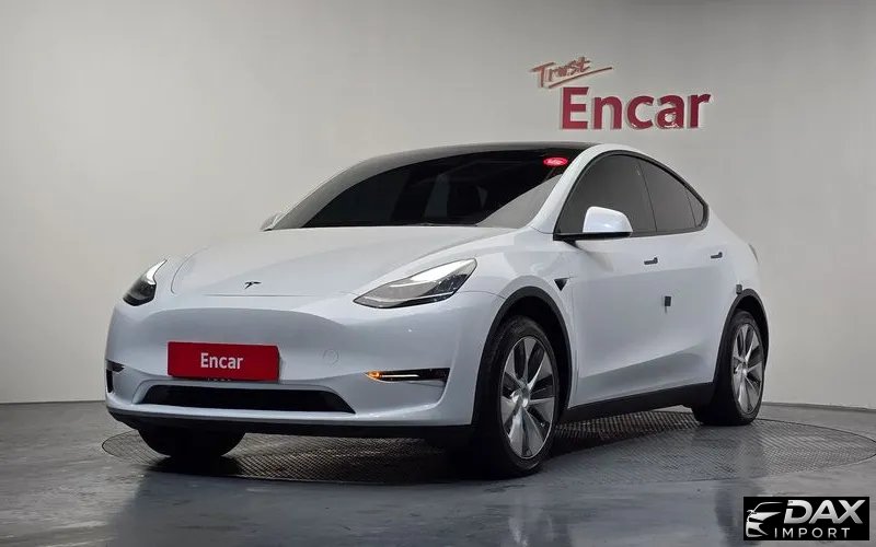 Tesla Model Y Standard Range RWD