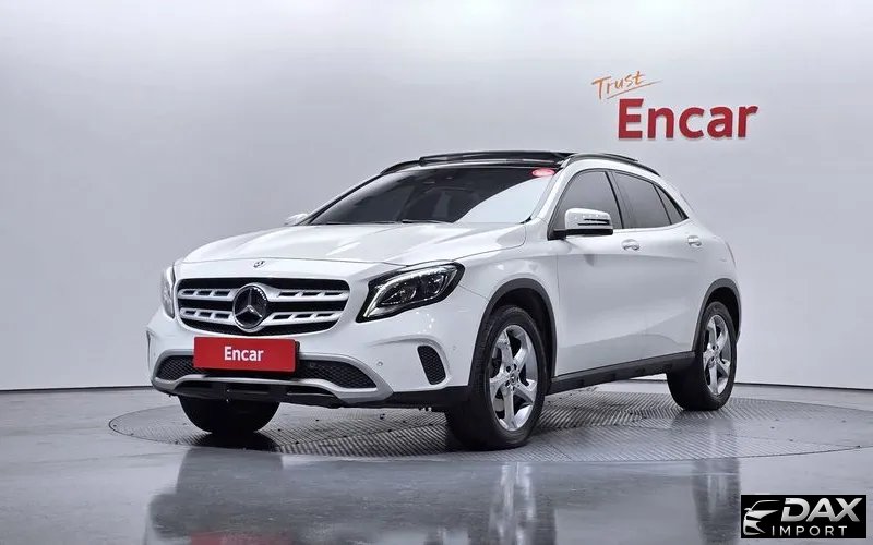 Mercedes-Benz GLA-Class GLA220